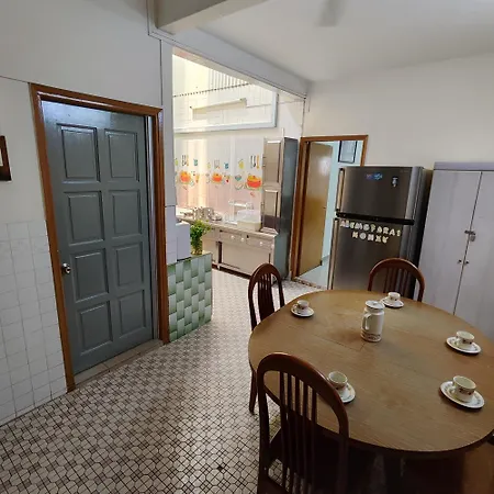 Cheras Landed Homestay 4Br - 10Pax - Mrt Suntex Exterior photo