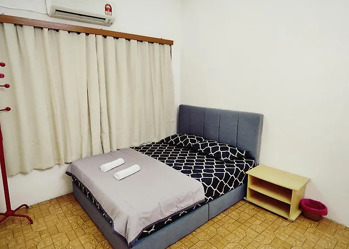 Cheras Landed Homestay 4Br - 10Pax - Mrt Suntex