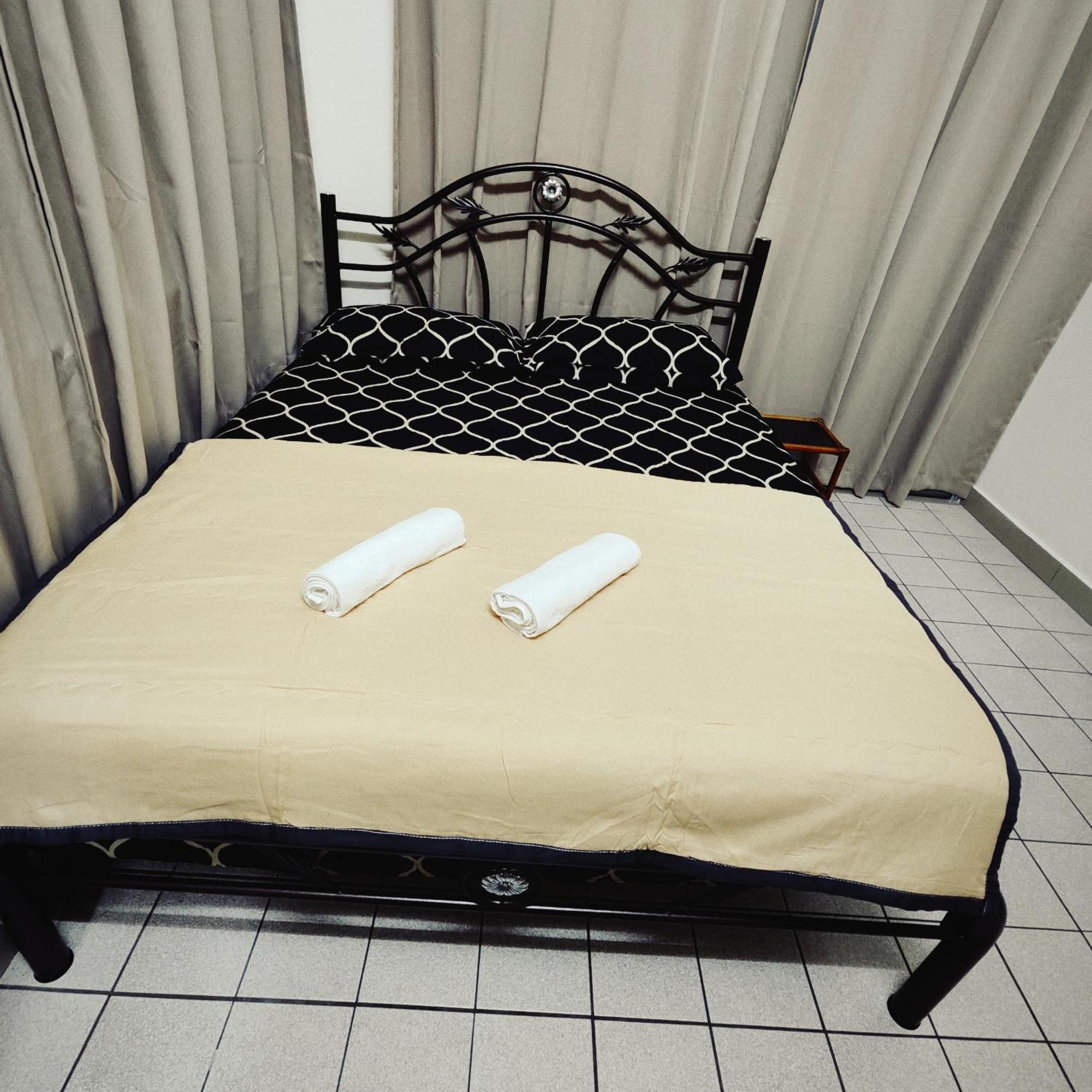 Landed 4br - 10pax - Mrt Suntex Holiday home
