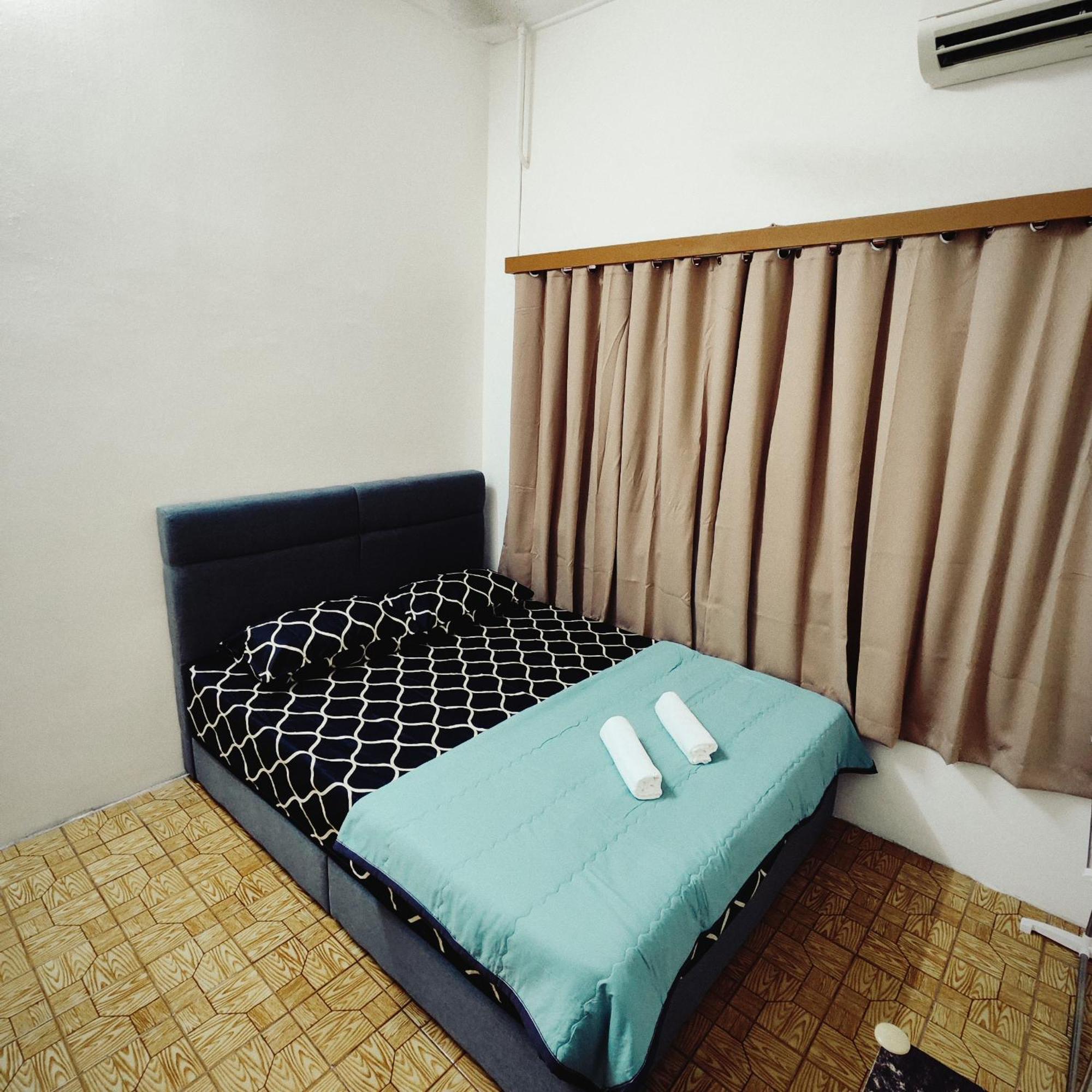 Landed 4br - 10pax - Mrt Suntex Holiday home Cheras