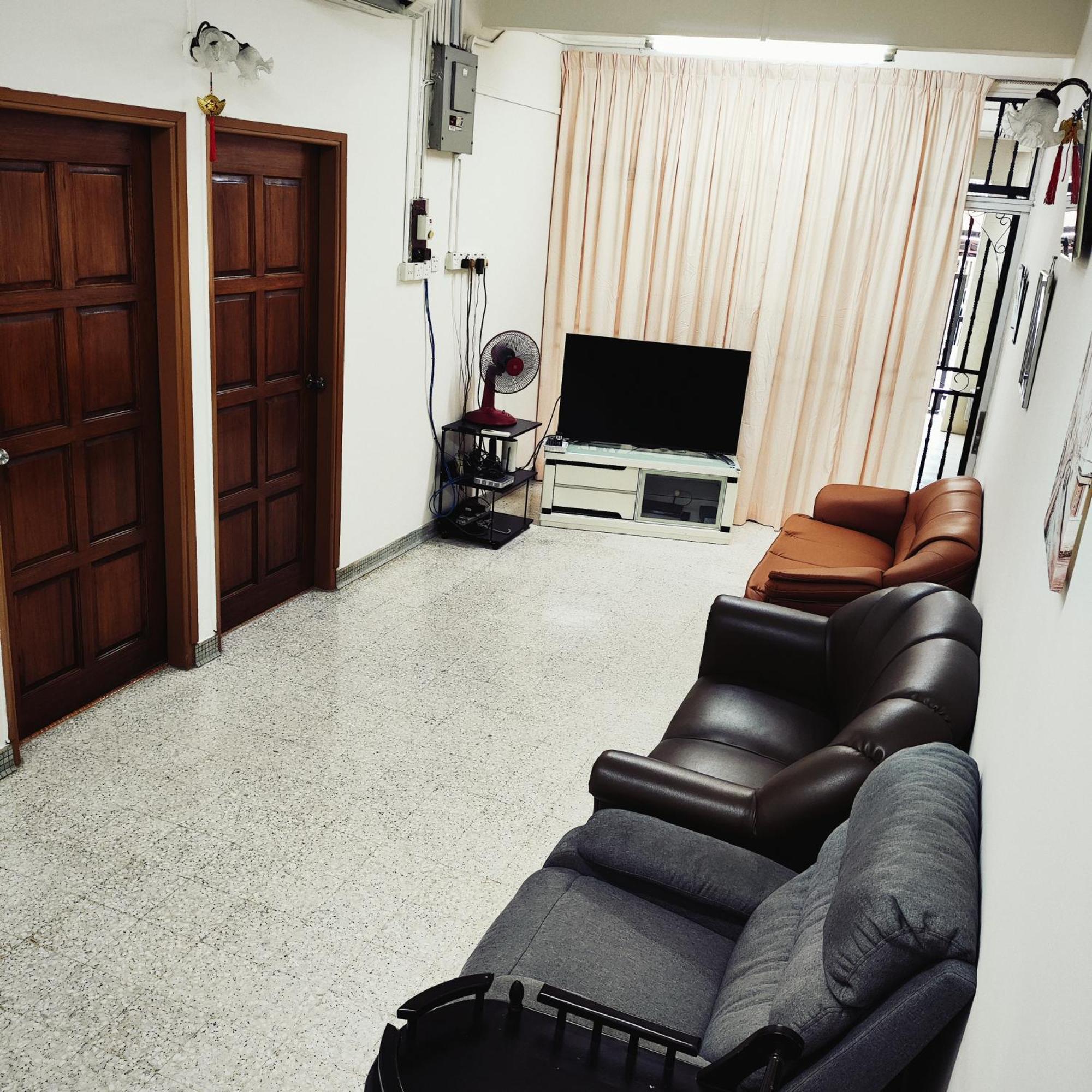 Holiday home Landed 4br - 10pax - Mrt Suntex